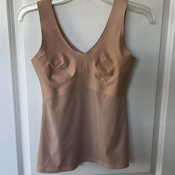 Knix LuxeLift Evolution Tank, M - Picture 4 of 9